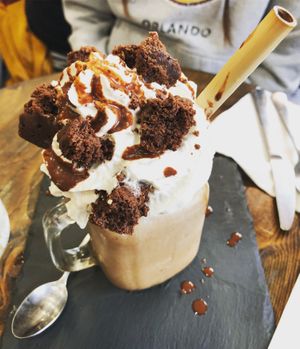 freakshake at Aujourd'hui Demain Cafe in Paris