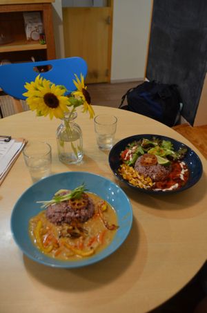 Nice table at Healthy Penguin Cafe in Matsumoto