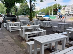Outdoor seating at Sattgrün in Dusseldorf