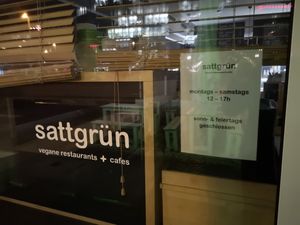 Hours outside at Sattgrün in Dusseldorf