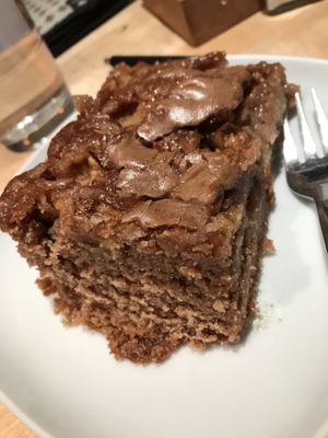 Sooo goood apple cinamon cake. Nice and fudgy at Sattgrün in Dusseldorf