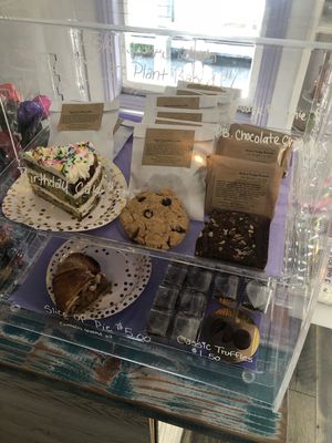 Mostly vegan options (not the brownie) at Juliantla Chocolate in Julian