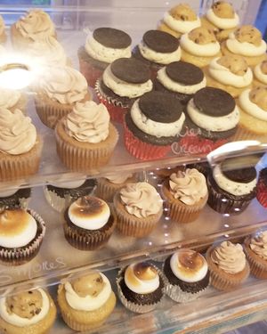 Vegan Cupcake options at Juliantla Chocolate in Julian