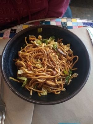 Yakisoba at La Reciclaria in Vic