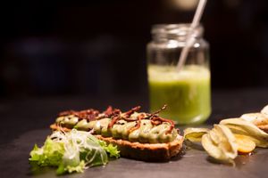 green juice an advocado toast at La Reciclaria in Vic