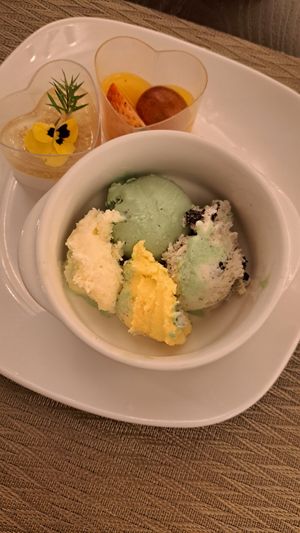  at Amitabha Hotel Vegetarian - 阿弥陀佛大饭店·自助餐厅 in Fuzhou
