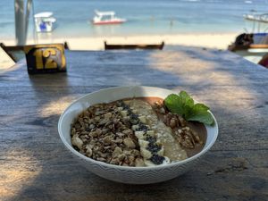 Willy Wonka smoothie bowl  at Ginger & Jamu in Lembongan