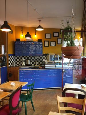 L'ambiance at A Côté de La Plaque in Lausanne