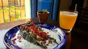 chile en nogada vegetariano at Aguamiel Cafe  in Guanajuato