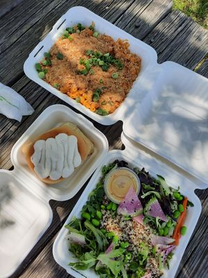 Mac n cheese, cinnamon bun and salad at Fox & Fig in Savannah