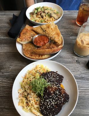 Mac, garlic bread  at Fox & Fig in Savannah