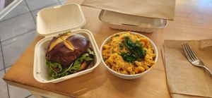 Fox burger and Chipotle Mac 😋 at Fox & Fig in Savannah