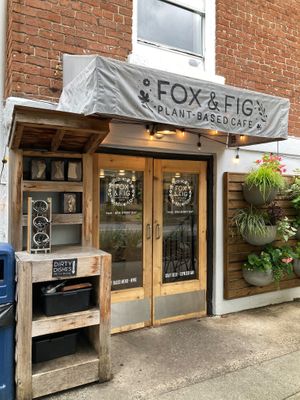 Restaurant façade at Fox & Fig in Savannah