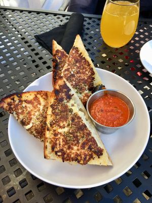 Garlic cheese bread at Fox & Fig in Savannah