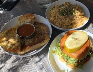 Cashew cheese garlic bread, Smokey Mac, the Sandwich Pt. III at Fox & Fig in Savannah