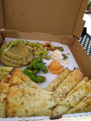 Plant Food Picnic- the bread is gluten free at Fox & Fig in Savannah