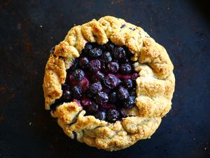 Vegan Rustic Berry Apple Pie at TereCoco in Okayama