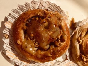 Vegan Cinnamon Rolls at TereCoco in Okayama