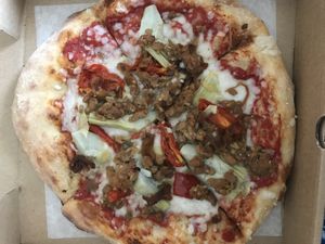 Vegan pizza...tempeh, vegan cheese, carmelized onions, artichokes at Mellow Mushroom in Lexington