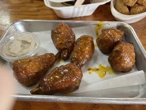 Carolina tangy wings   at Murray Hillbilly in Jacksonville