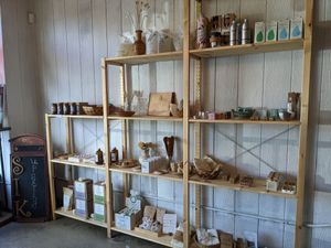 Decor at Murray Hillbilly in Jacksonville