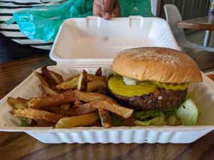 Burger and fries at Murray Hillbilly in Jacksonville