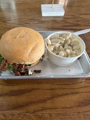 The bubba with Mac and cheese  at Murray Hillbilly in Jacksonville