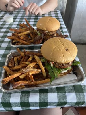   at Murray Hillbilly in Jacksonville