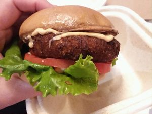 crab cake sandwich at Murray Hillbilly in Jacksonville
