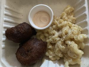 Hush puppies side and Mac n cheeze side at Murray Hillbilly in Jacksonville