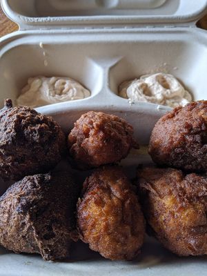 Combo hush puppies, cauliflower nuggets to go at Murray Hillbilly in Jacksonville