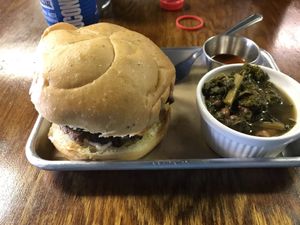 Collar greens were 😉 amazing at Murray Hillbilly in Jacksonville