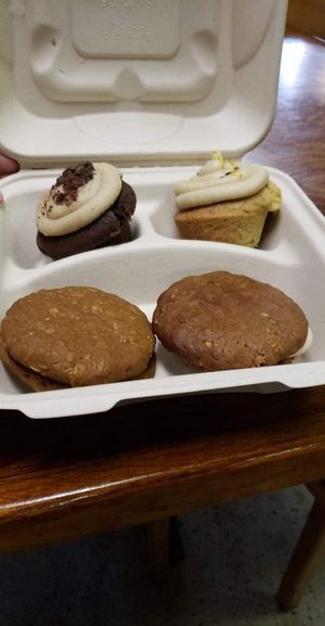 Yummmyyyy at Murray Hillbilly in Jacksonville