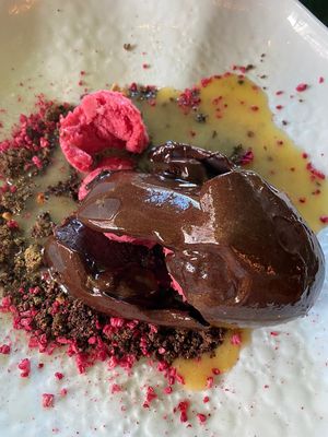 Huevo de dracarys at Wild Food in Granada