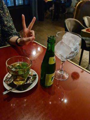 Tea and Spanish gin #Veganuary at Wild Food in Granada