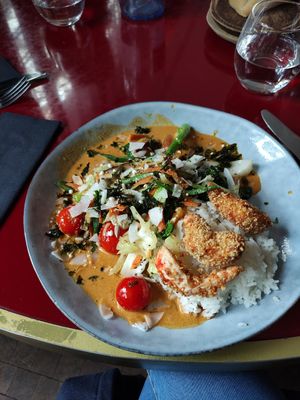 Red curry vegan at Wild Food in Granada