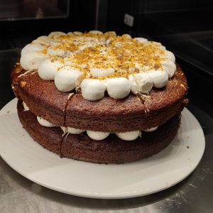 Tarta de zanahoria vegana at Wild Food in Granada