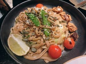 Pad thai at Wild Food in Granada