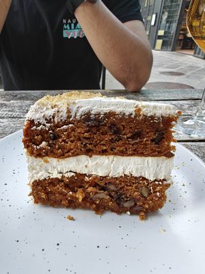 Carrot cake at Wild Food in Granada