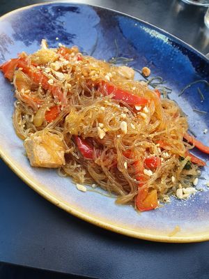 Pad thai at Wild Food in Granada
