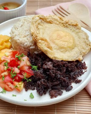 Every Filipino household probably has its own signature Adobo recipe. But if you're in the mood for some crispy Adobo Flakes, we have the easiest recipe for you!
 at The Good Choices Ph in Metro Manila