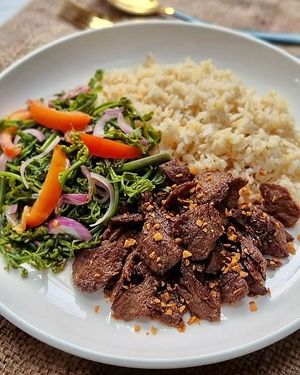 Pako is rich in fiber, calcium, iron, and phosphorus.💚

#youwontbelieveitsnotmeat #wearefilipinoplantbased #filipinoveganmovement at The Good Choices Ph in Metro Manila