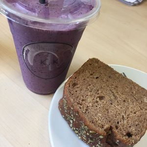 Breakfast smoothie & vegan banana bread at Kalm Kitchen Cafe in Guildford