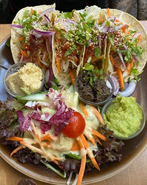 Vegan tacos   at W Der Imbiss - Nollendorfplatz in Berlin