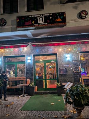 Outside of W Der Imbiss at W Der Imbiss - Nollendorfplatz in Berlin