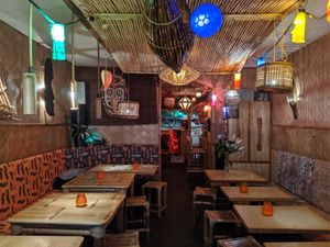 inside at W Der Imbiss - Nollendorfplatz in Berlin