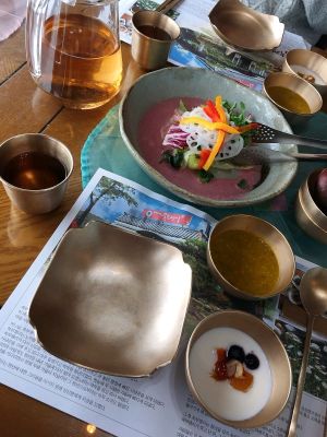 Salad, pumpkin soup and yoghurt (presumably dairy yoghurt) at Ssukbujaeng-i 쑥부쟁이 in Gyeongju
