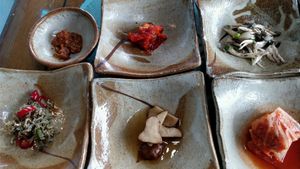 Side dishes at Ssukbujaeng-i 쑥부쟁이 in Gyeongju
