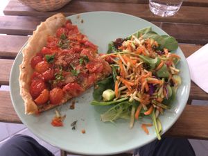 Grocer cake + salad so delicious! at Veg'Me Up in Le Mans