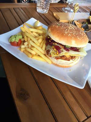 Vegan Burger at Shamar Bar Restaurante in Fuengirola